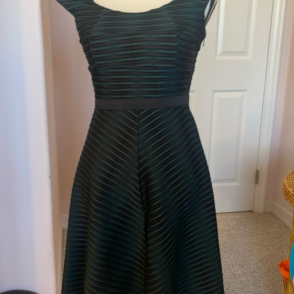 Betsy Johnson work or evening shortly dress